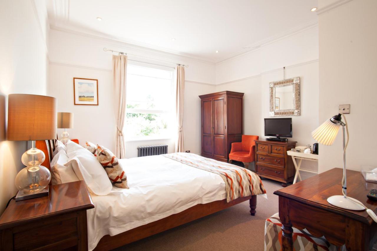 Black Rock House 5* Hastings
